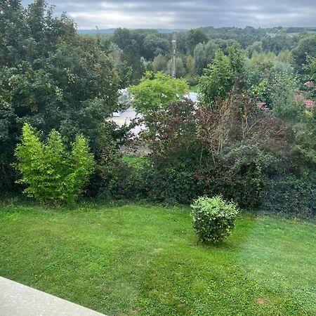 Bed and Breakfast Aux Charmes Isques Exterior foto
