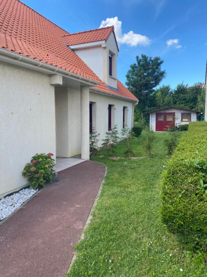Bed and Breakfast Aux Charmes Isques Exterior foto