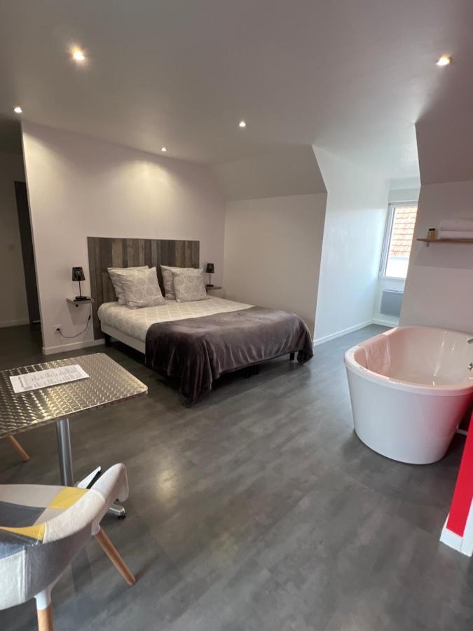 Bed and Breakfast Aux Charmes Isques Exterior foto